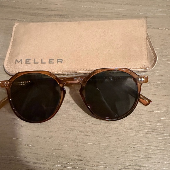 Round Mustard Miller Sunglasses - Picture 2 of 4
